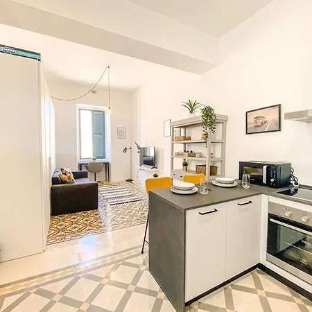 Entire In 2a By Solea * Sliema