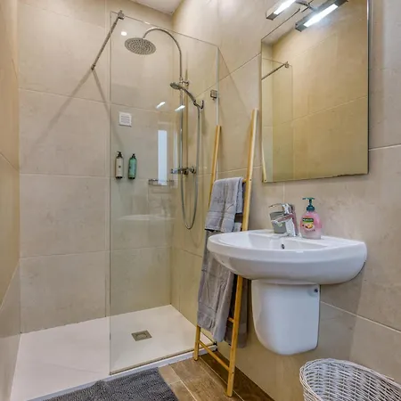 Smart 1 - 'sacre Cuor' - By Solea Sliema